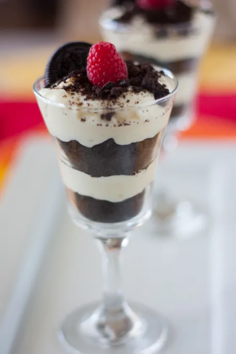 Cookies and Cream Raspberry Parfait recipe - www.platingpixels.com