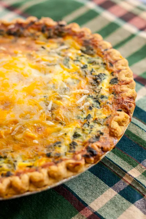 Mushroom, Spinach and Ham Quiche - www.platingpixels.com