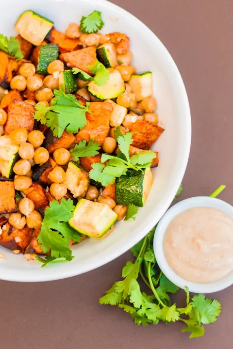 Mediterranean Roasted Sweet Potato and Zucchini Salad - www.platingpixels.com