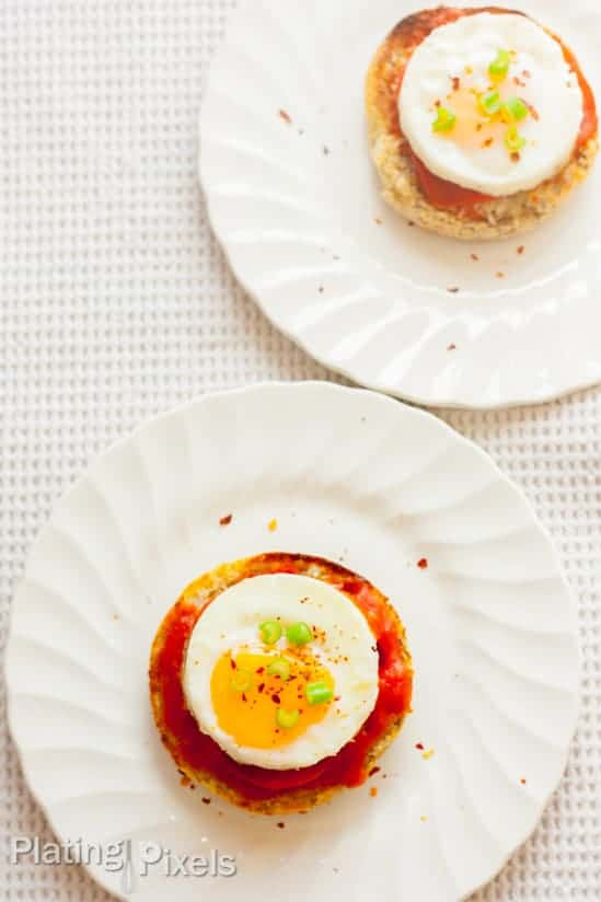 Sunny-Side Up Egg and Pizza Breakfast Muffins - www.platingpixels.com