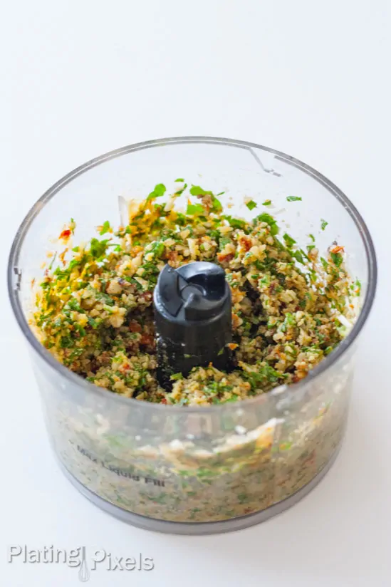 Toasted Walnut and Sun-Dried Tomato Pesto - www.platingpixels.com