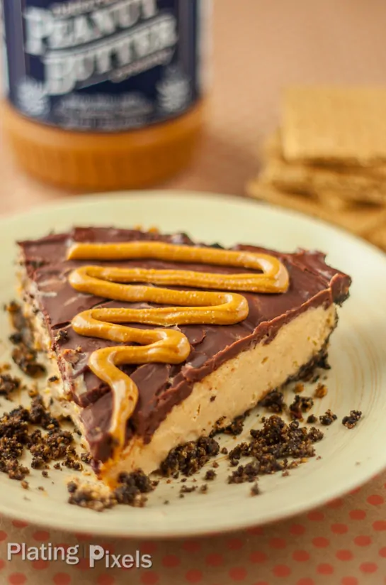 Fudgy Chocolate Peanut Butter Cheesecake - www.platingpixels.com