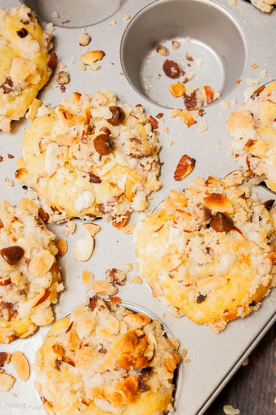 Dark Chocolate Orange Crumb Muffins recipe - www.platingpixels.com