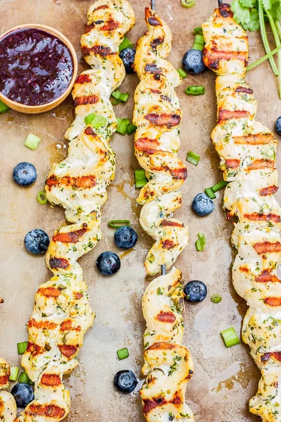 Orange Herb Chicken Kabobs with Blueberry Balsamic Sauce - www.platingpixels.com