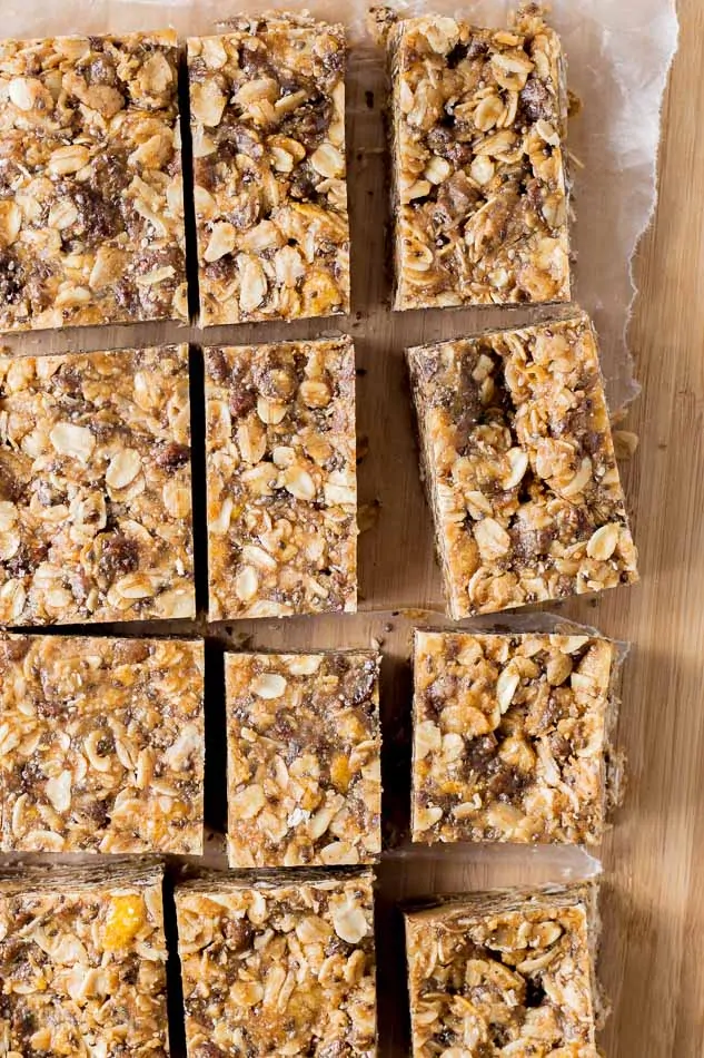 Peanut Butter Cereal Bars (Gluten Free & Vegan) recipe - www.platingpixels.com