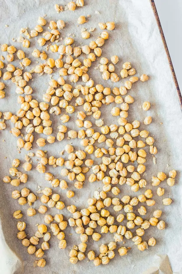 How to Roast Chickpeas recipe (Chili cumin flavor) - www.platingpixels.com