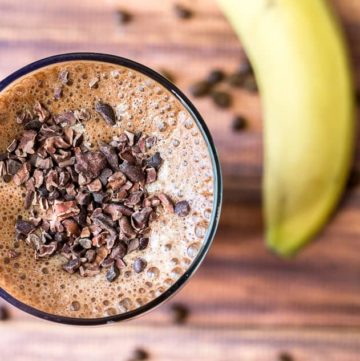 Banana Mocha Smoothie recipe - www.platingpixels.com