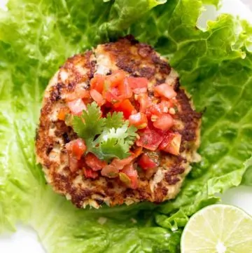 Healthy Tuna Cakes recipe (Protein Style) - www.platingpixels.com