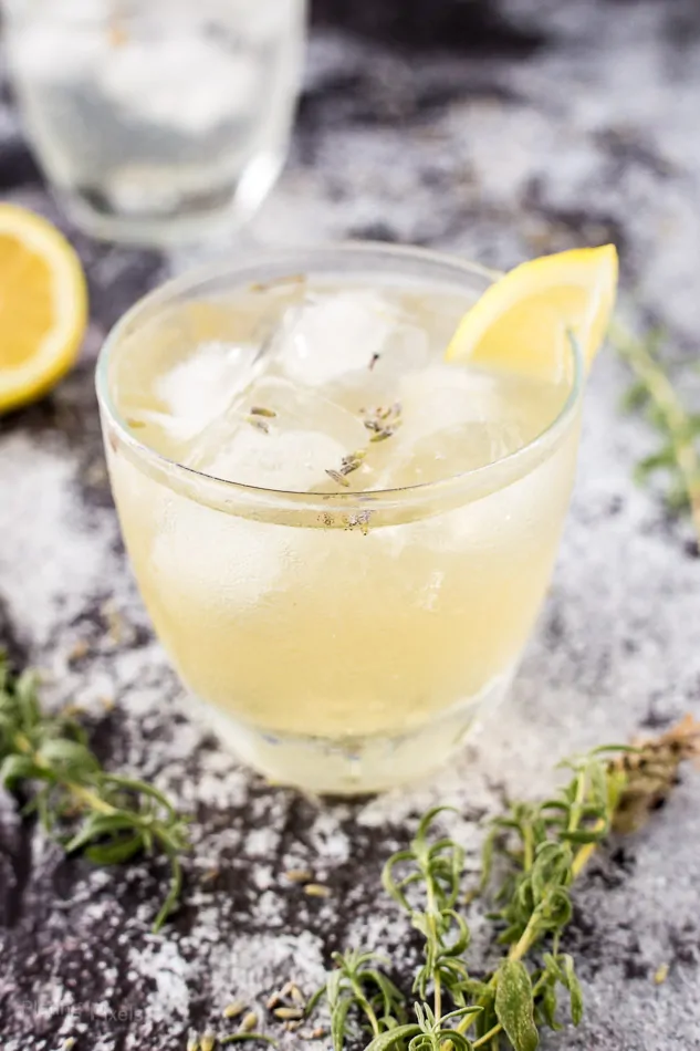 Lavender Lemon Sparkler Cocktail recipe - www.platingpixels.com