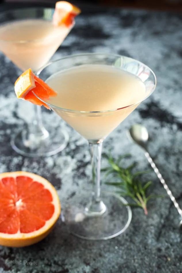 Sparkling Rosemary Grapefruit Gin Martini recipe - www.platingpixels.com