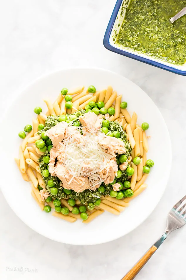 Easy Salmon Pesto Pasta recipe - www.platingpixels.com