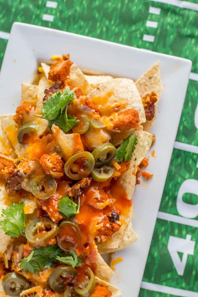 Loaded Vegan Buffalo Chicken Nachos (Football Appetizer) | platingpixels.com