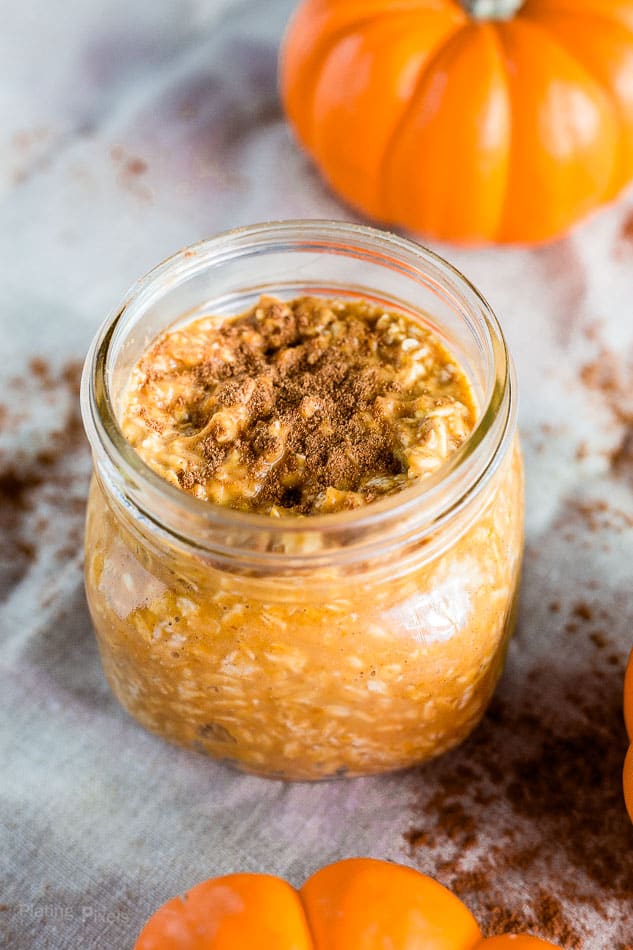 Vegan Pumpkin Pie Overnight Oats - platingpixels.com