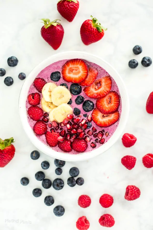 Pomegranate and Berry High-Protein Smoothie Bowl - platingpixels.com