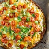 Cheesy Chile and Chicken Flatbread Pizza recipe - platingpixels.com