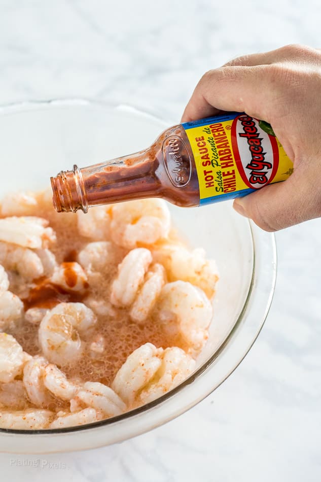 Marinating Grilled Habanero Shrimp Fajita Skewers recipe - platingpixels.com